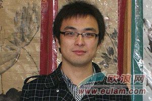 张志俊和他16岁时的书画作品.jpg