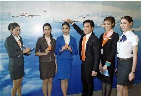 泰国公司启用变性男子当空姐(图).jpg
