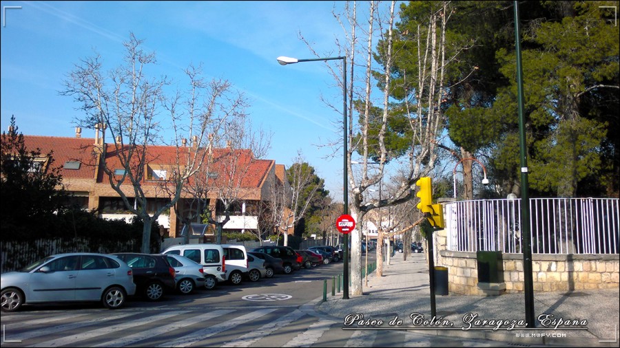 Paseo_de_Colón_Zaragoza_Espa?a_04.jpg