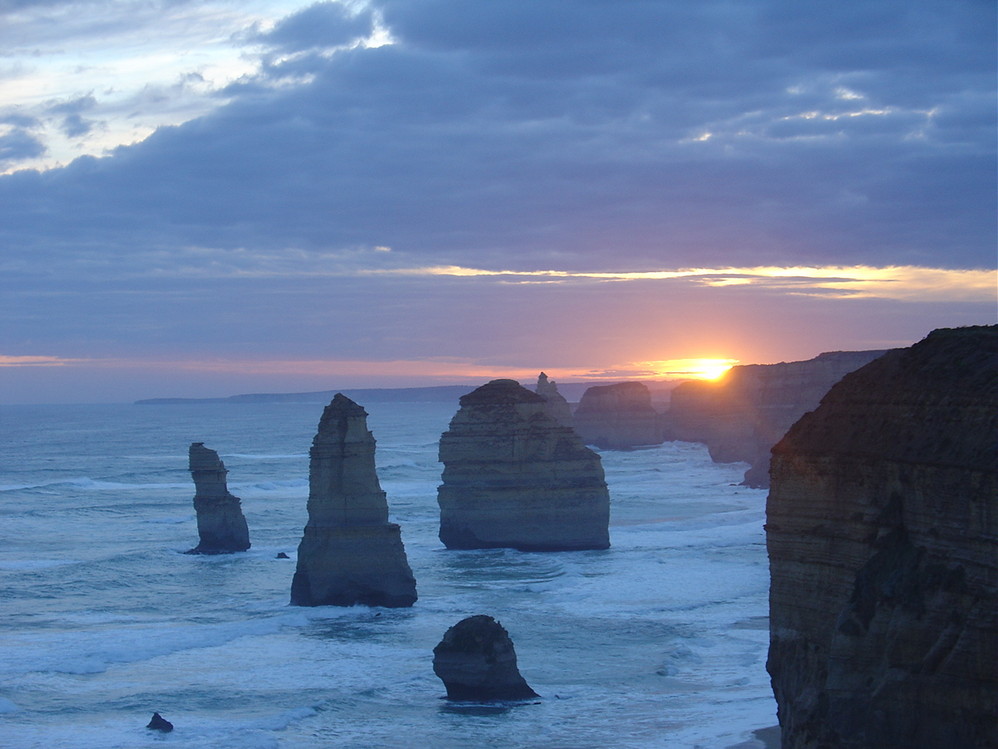 The great ocean road in Melbourne.jpg