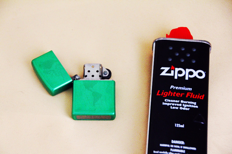 全球地图版ZIPPO.jpg