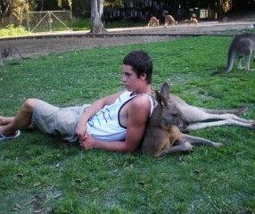 80Kapa 背靠背.jpg