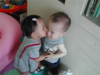 不许跟妈妈说哦~~ 否则3.jpg