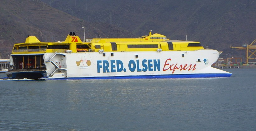 哥搭乘这船去gran canaria.jpg