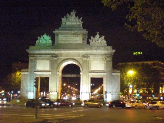 puerta de acala.jpg