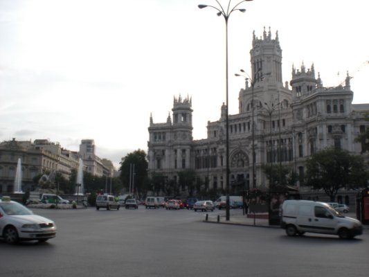 banco espanya对面的大楼.jpg
